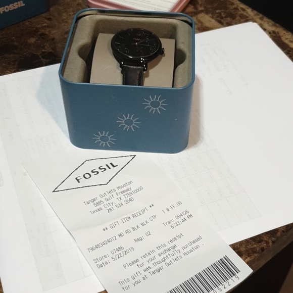 Watch - Picture 2 of 4